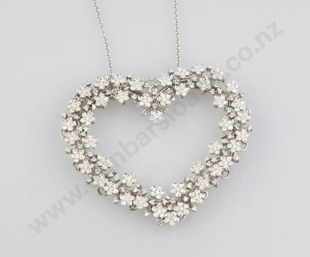Pasquale Bruni (Italy) 18ct White Gold Diamond Heart Pendant Image 1++