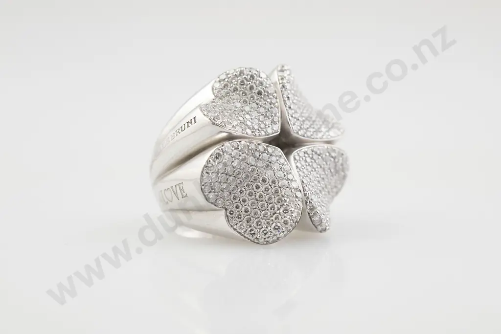 Pasquale Bruni (Italy) 18ct White Gold Diamond Four Leaf Clover '4Love' Cluster Ring Image 1++