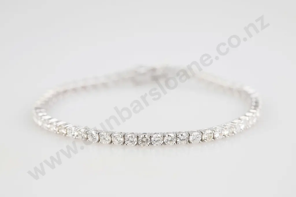 14ct White Gold Diamond Tennis Bracelet Image 1++
