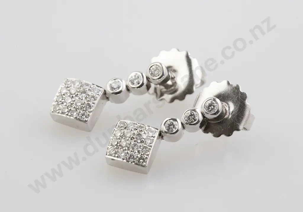 Pair 18ct White Gold Diamond Pendant Earrings Image 1++