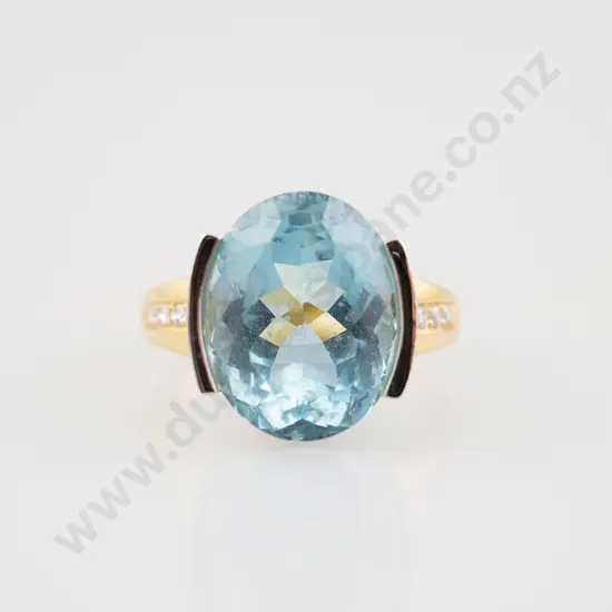 18ct Single Aquamarine Dress Ring