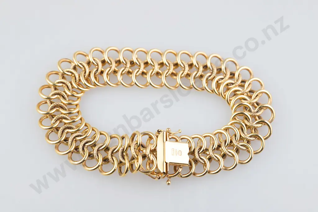 9ct Fancy Link Bracelet Image 1++