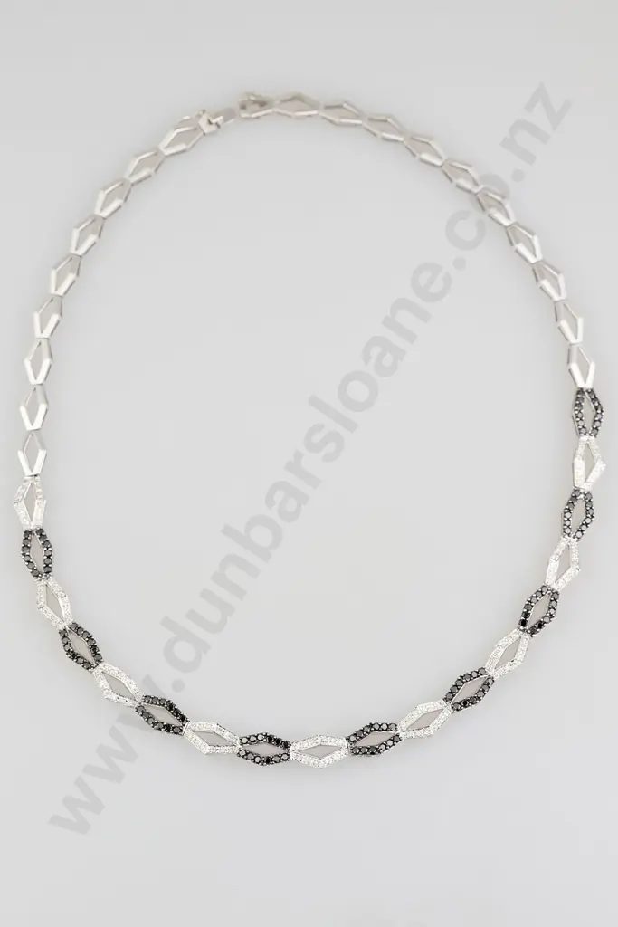 14ct White Gold 216stone Diamond Necklace Image 1++