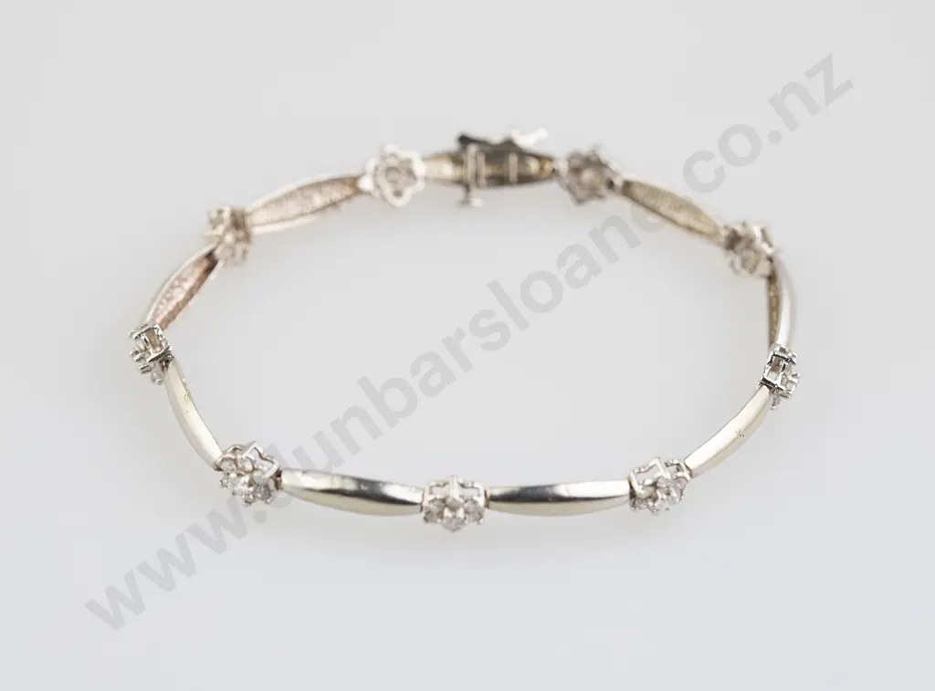 14ct White Gold 63stone Diamond Bracelet Image 1++