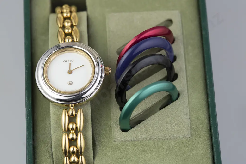 Vintage Gucci Gold Plated Watch Bezel Colour Change Image 1++