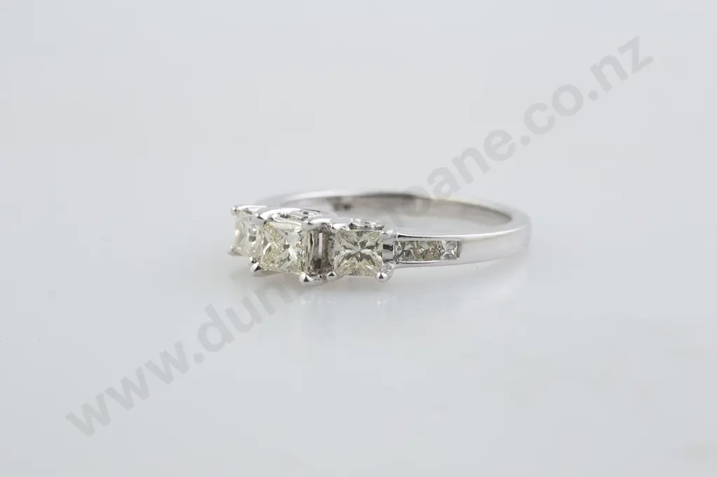 14ct Three Stone Diamond Bridge Ring Image 1++