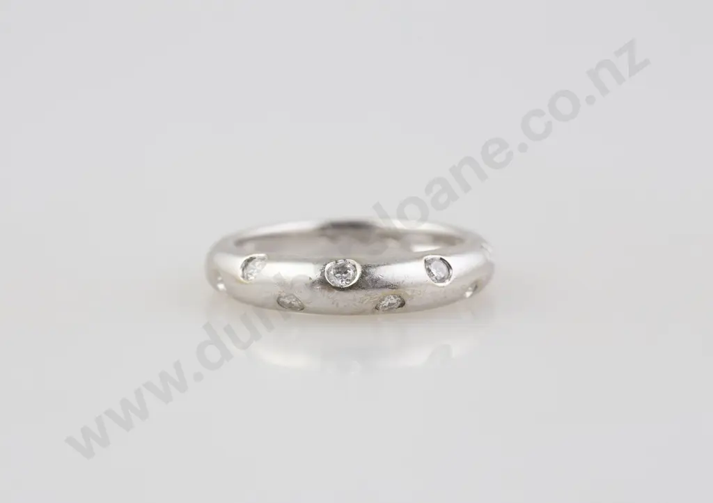 18ct White Gold Eight Stone Diamond Band Image 1++