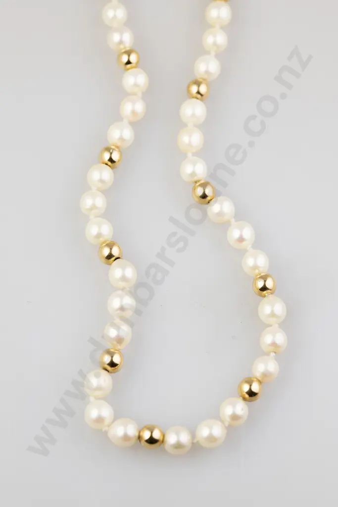 Single Strand Uniform Cultured Pearl Necklace Image 1++
