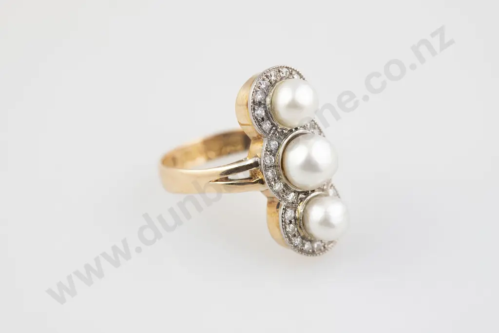 18ct Pearl and Diamond Cluster Ring Image 1++