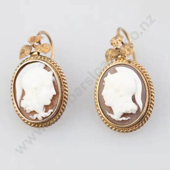 Pair Victorian Grand Tour 15ct Cameo Pendant Earrings