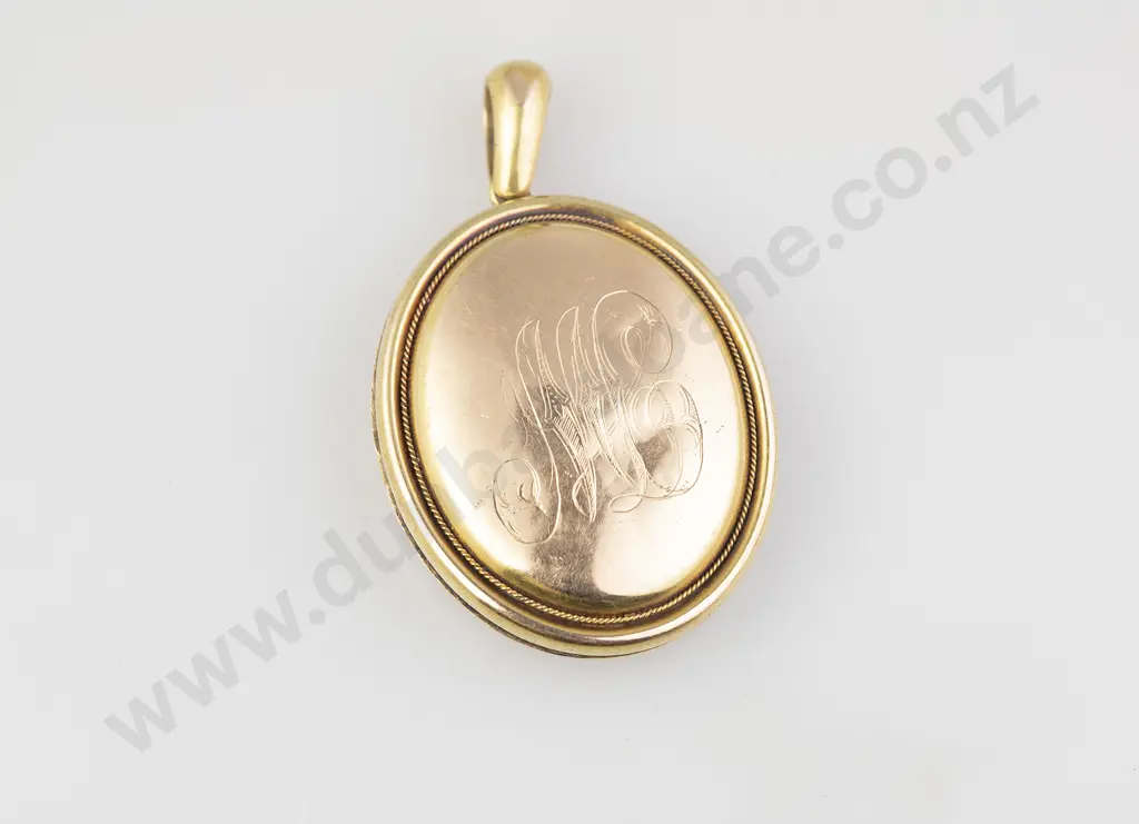 Late Victorian 18ct Oval Photo Locket Image 1++