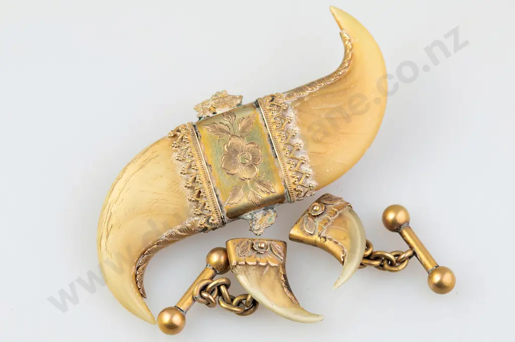 Victorian Double Tiger Claw Brooch Image 1++