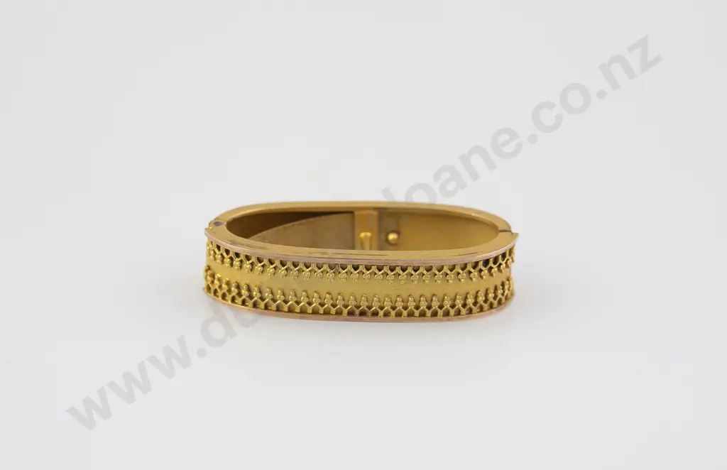 Late Victorian 9ct Gold Gilt Scarf Clip Image 1++