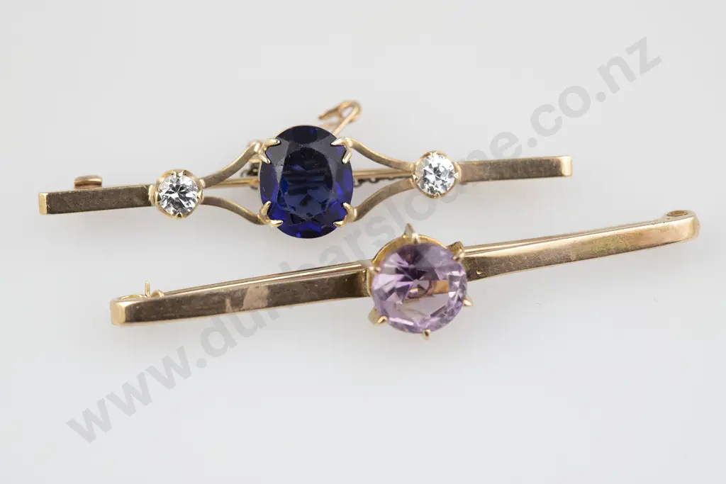 9ct SIngle Amethyst Bar Brooch Image 1++