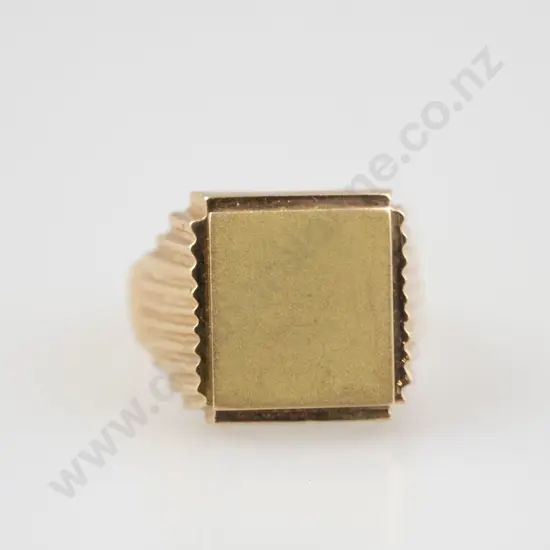 14ct Gents Dress Signet Ring