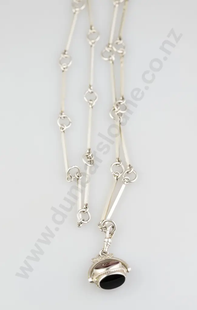 .925 Triple Panel Swivel Fob Image 1++