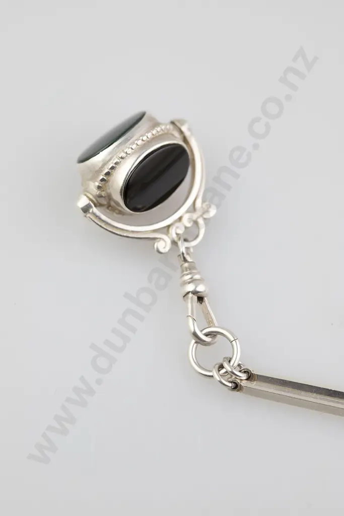 .925 Triple Panel Swivel Fob Image 1++