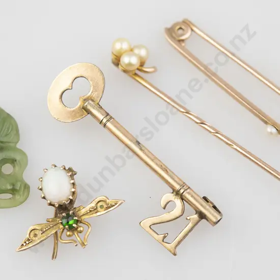 9ct Pearl Stick Pin