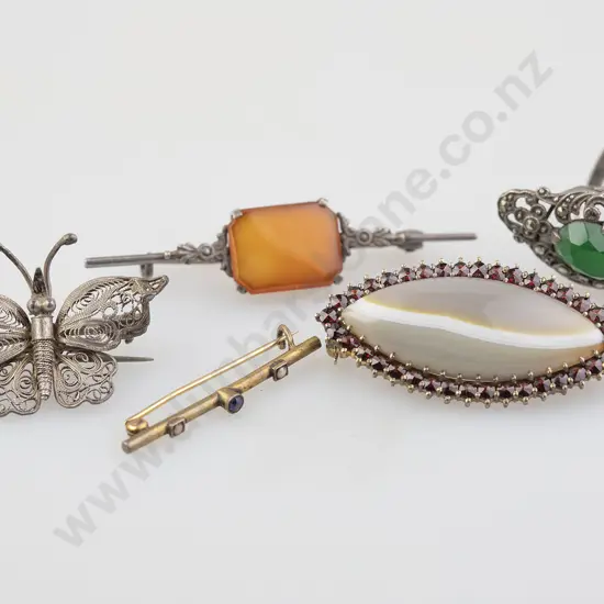 Garnet and Agate Brooch