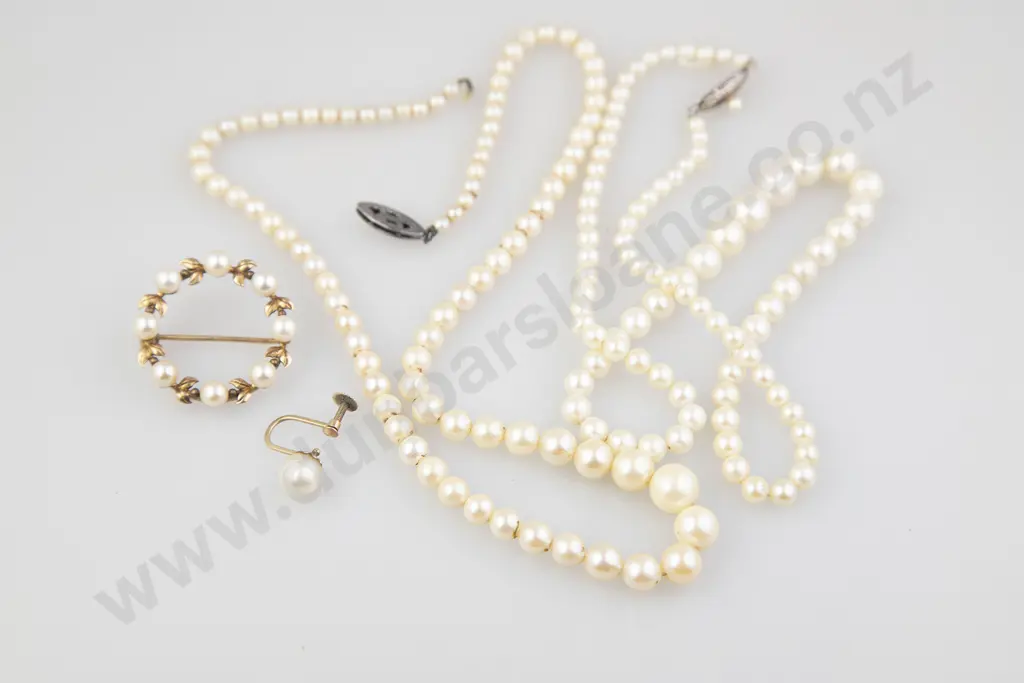 Two Single Strand Graduated Pearl Necklaces Image 1++