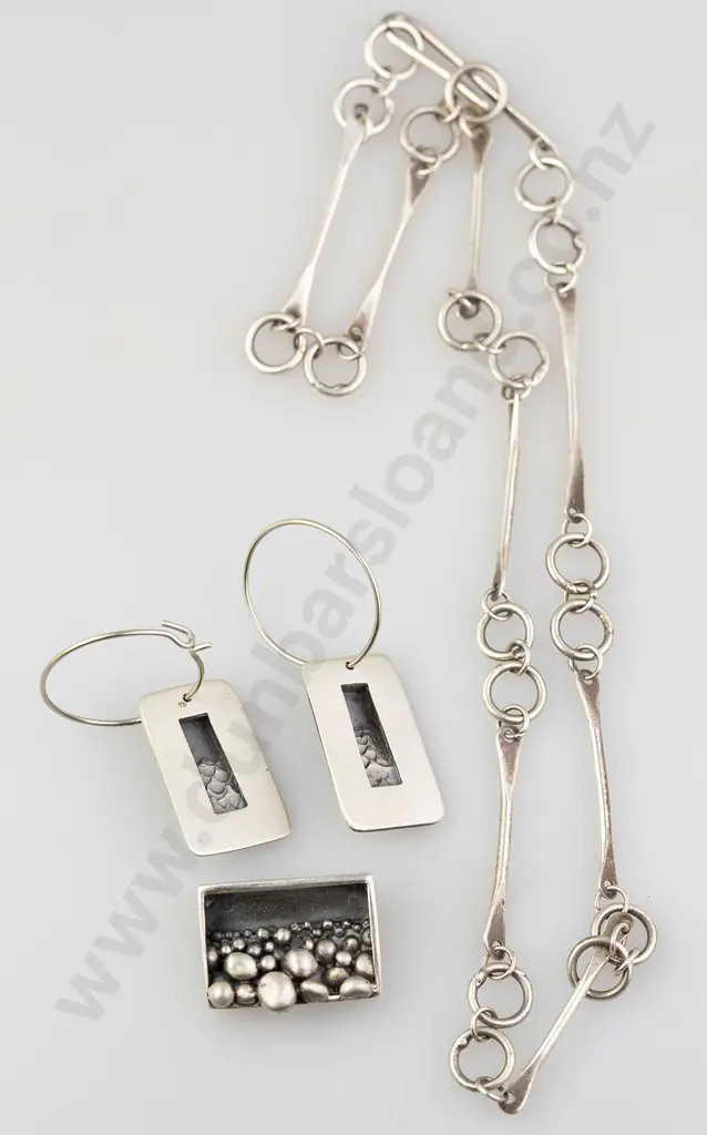 Modern Design Silver Brooch Image 1++