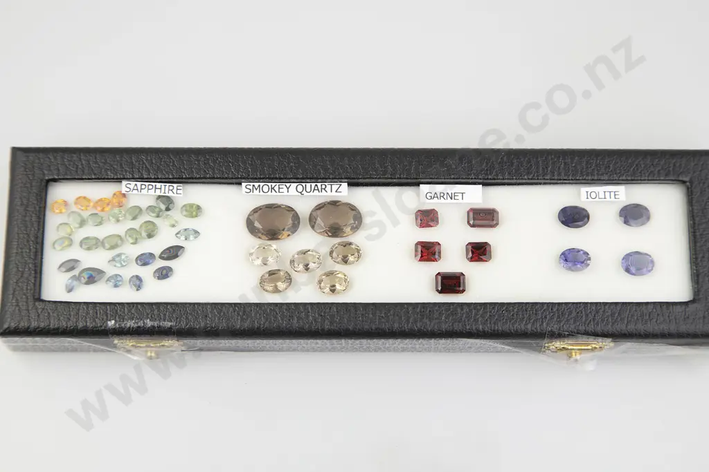 Collection Unmounted Gems Image 1++