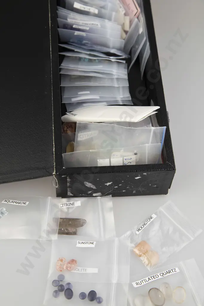 Large Collection and Variety Unmounted Gem Stones Image 1++