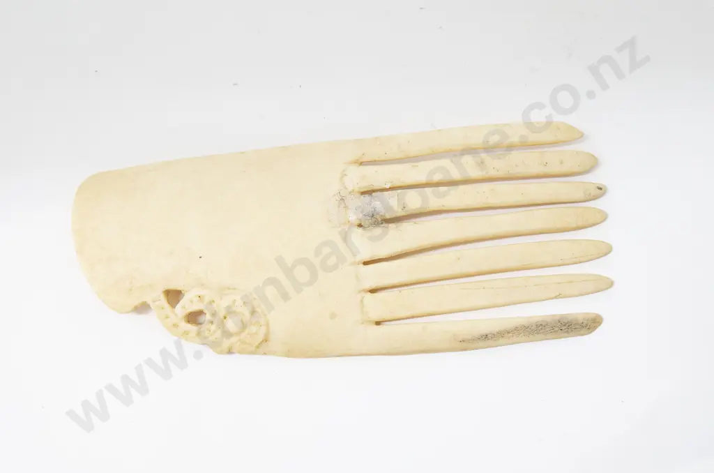 Naively Carved Bone Heru (Hair Comb) Image 1++