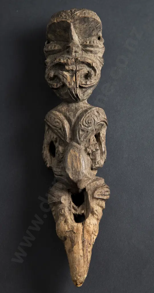 A rare 18th/19th century Godstick Image 1++