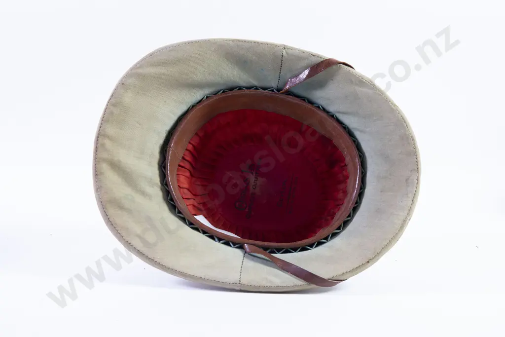 NZ WWII Pith Sun Helmet Image 1++