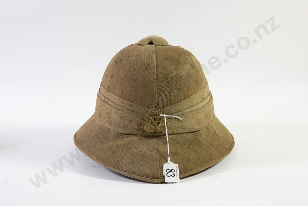 NZ WWII Pith Sun Helmet Image 1++