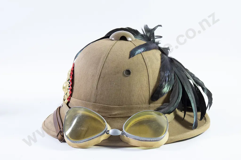 Post WWII Italian 8th Rgt Bersaglieri Pith Helmet Image 1++