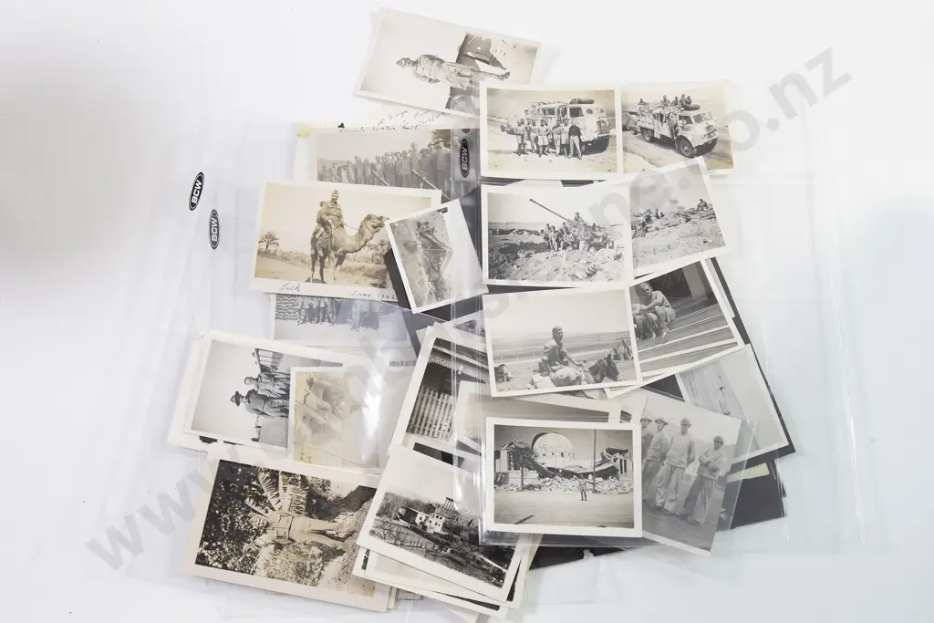Collection NZ WWII Military Snapshot Photographs Image 1++