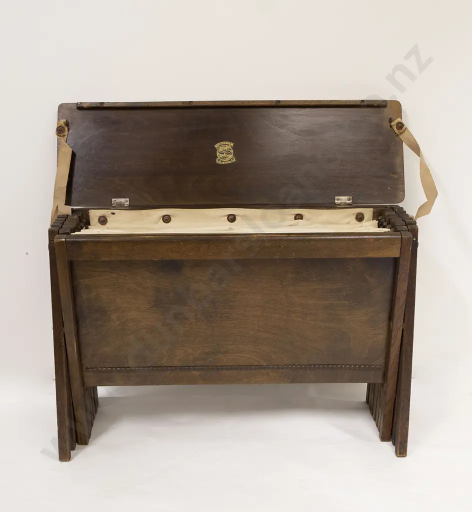 'Cabinetta' WWI Army Officers Folding Camp Bed Image 1++