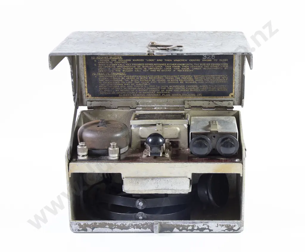 Aluminium Cased Telephone Set D MKV Image 1++