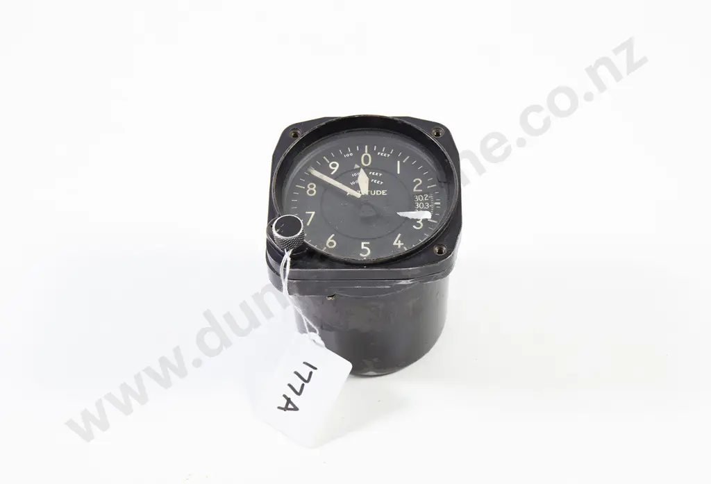 WWII Type C-12 Kollsman Altimeter Image 1++