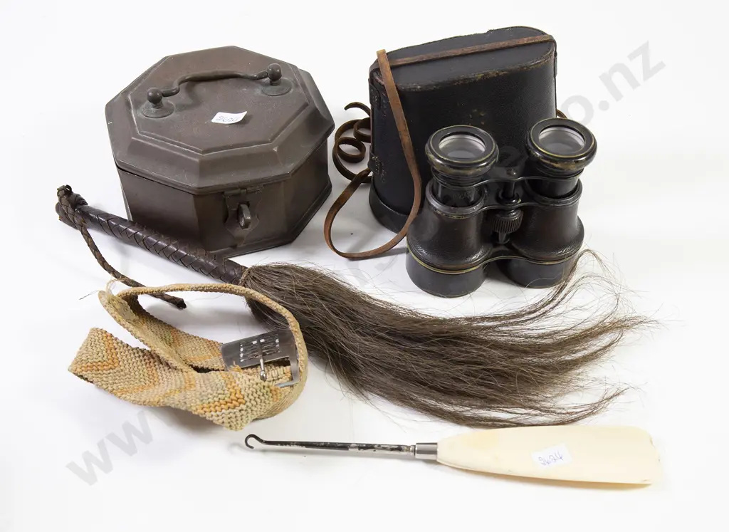 Mixed Lot; leather bound horse hair fly whisk Image 1++