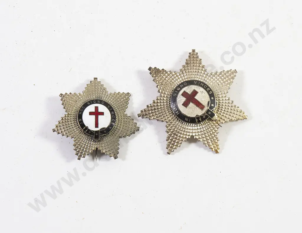 Two Vintage Metal Masonic Knights Templar Star Brooches Image 1++