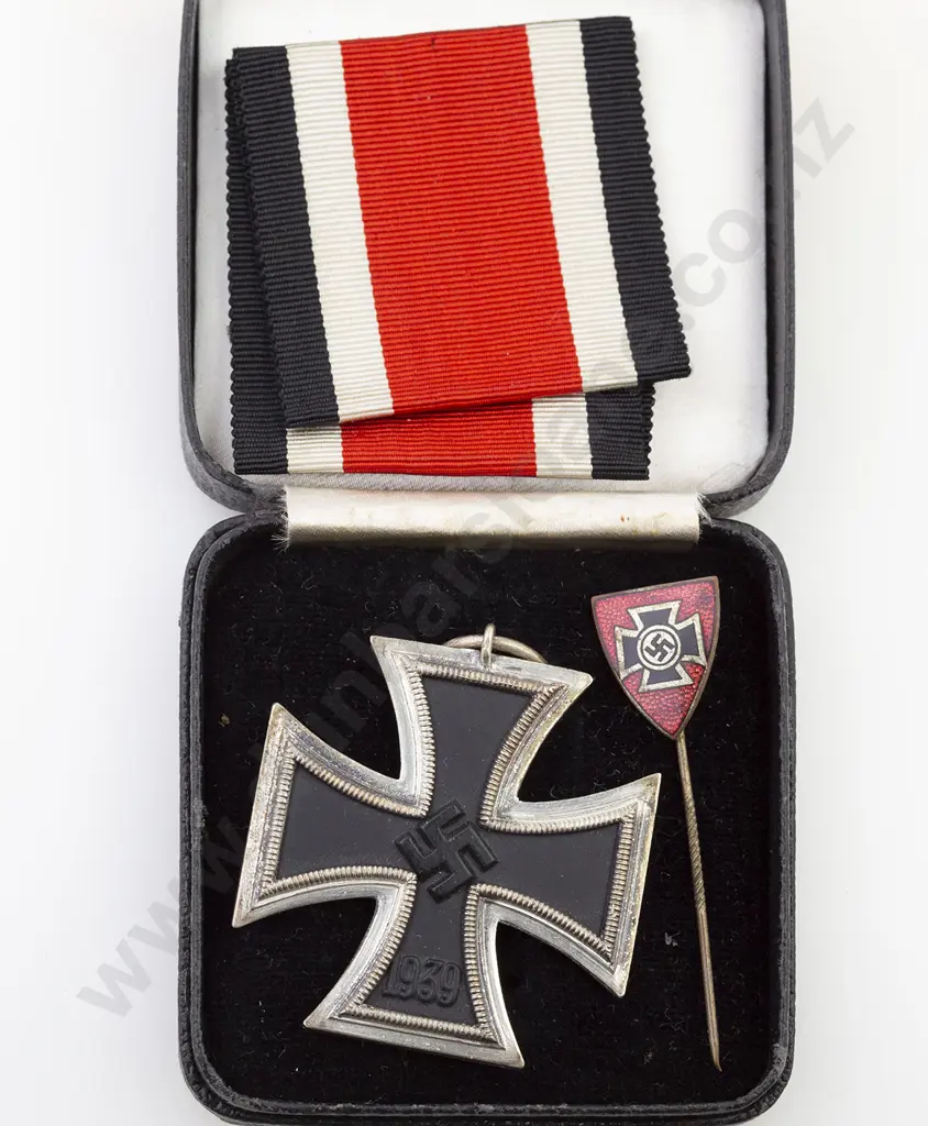 WWII German Boxed Iron Cross Image 1++