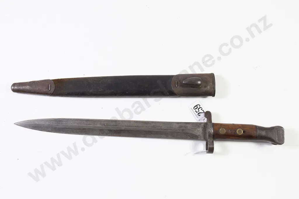 Crowned VR Double Edged Bayonet Image 1++