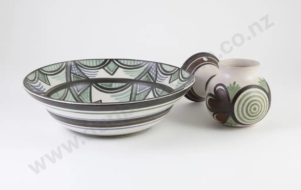 Anneke Borren Fruit Bowl & Mounted Wall Vase Image 1++