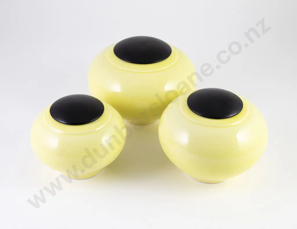 Anneke Borren Three Graduated Pots Image 1++