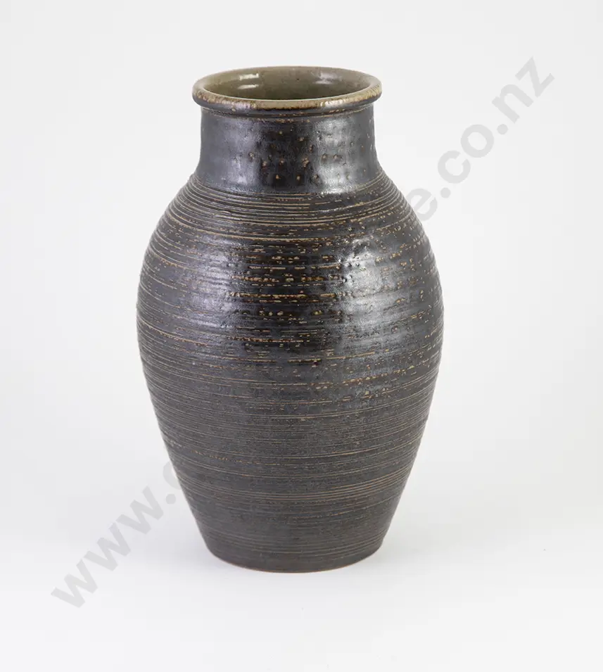 Mirek Smisek Ovoid Vase Image 1++