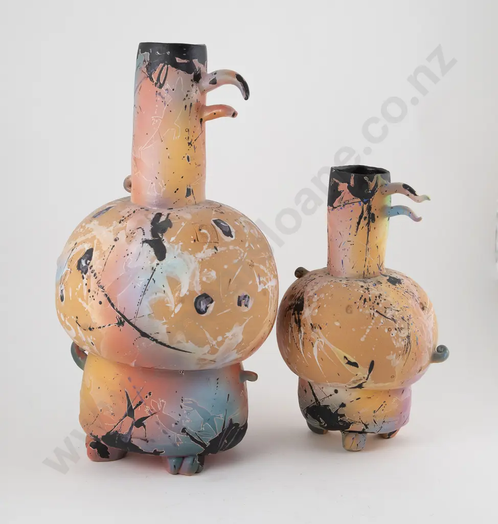 Daryl Robertson - Pair Graduated Bird Form Vases Image 1++