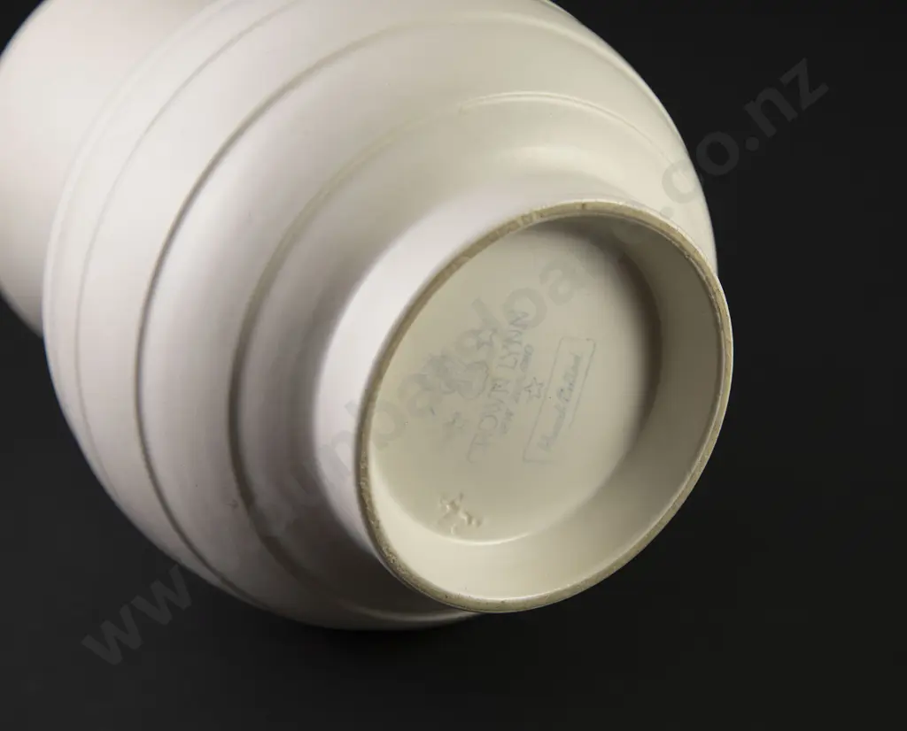 Crown Lynn Hand Potted Vase Image 1++