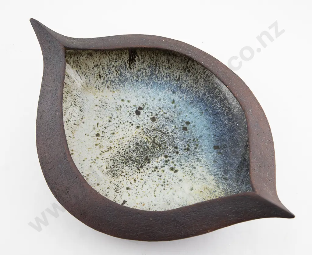 James Greig Unfolding Form Bowl Image 1++