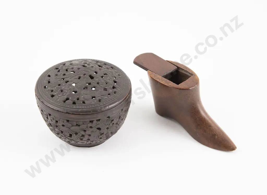 Vict Treen Shoe Snuff Box Image 1++