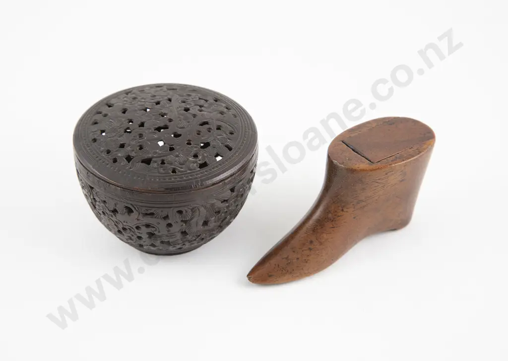 Vict Treen Shoe Snuff Box Image 1++