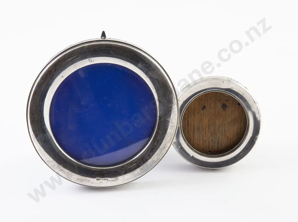 Two S/S Circular Photograph Frames Image 1++