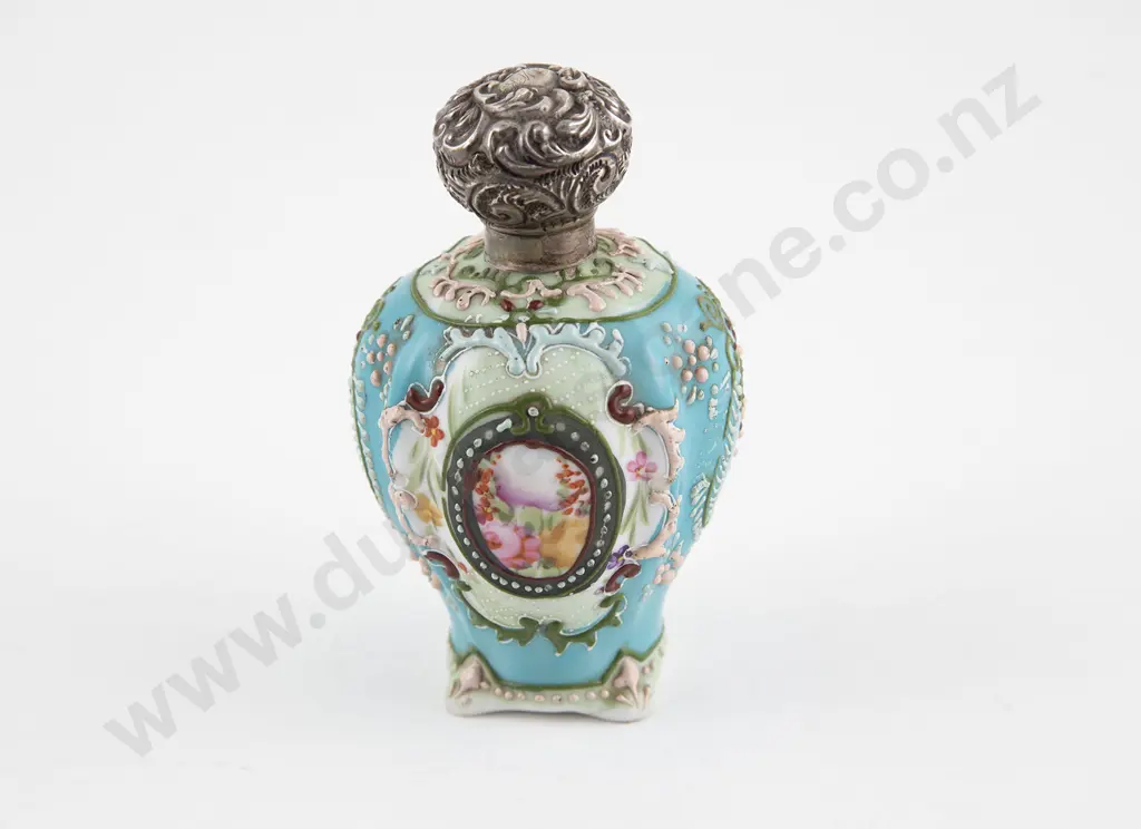 Japanese Satsuma & S/S Top Scent Flask Image 1++